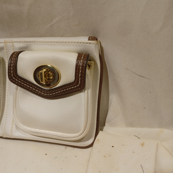 Coach Wristlet Or Small Bag - Picture 4 of 10